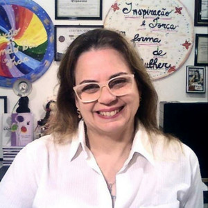 Cover: Bia Fernandes Oficial 